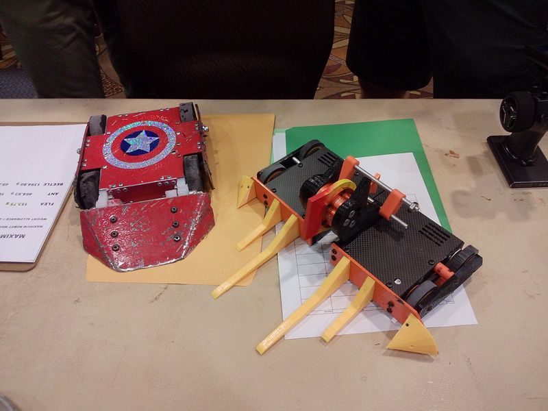 Beetleweight\nLosers Bracket - Round 2 \nWedge Of Allegiance VS  Toucan