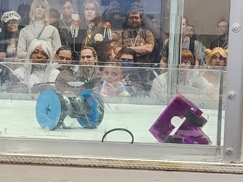 Antweight\nLosers Bracket - Round 3\nTrunkator VS  Chilldozer