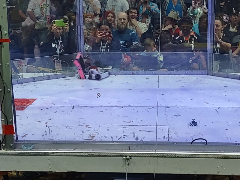 Beetleweight\nFinal Matches - Round 5\nDefiant VS  Katana